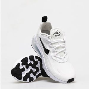Air 70 react Nike shoes